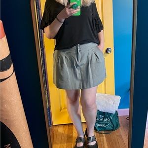 Gray Stretchy Banana Republic Skirt with Pockets